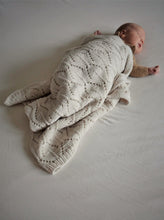 Last inn bildet i Galleri-visningsprogrammet, Lille Spire baby blanket