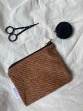 Last inn bildet i Galleri-visningsprogrammet, Liten pose med fôr (brun)