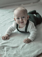 Last inn bildet i Galleri-visningsprogrammet, Neahs selebukse