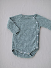 Last inn bildet i Galleri-visningsprogrammet, Emma`s button body