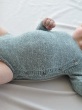 Last inn bildet i Galleri-visningsprogrammet, Emma`s button body
