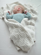 Last inn bildet i Galleri-visningsprogrammet, Lille Spire baby blanket