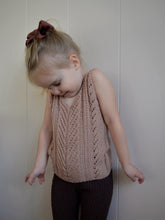 Last inn bildet i Galleri-visningsprogrammet, Garntopia singlet for girls