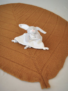 Leaf blanket