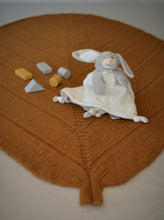 Last inn bildet i Galleri-visningsprogrammet, Leaf blanket