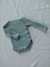 Last inn bildet i Galleri-visningsprogrammet, Year-round body with buttons