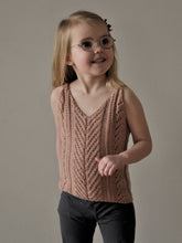 Last inn bildet i Galleri-visningsprogrammet, Garntopia singlet for girls