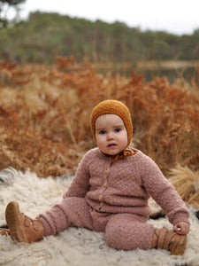 Gullskatt-dress og lue