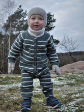 Last inn bildet i Galleri-visningsprogrammet, Theo’s striped overall