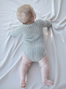Helårsbody med knapper