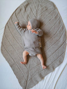 Leaf blanket