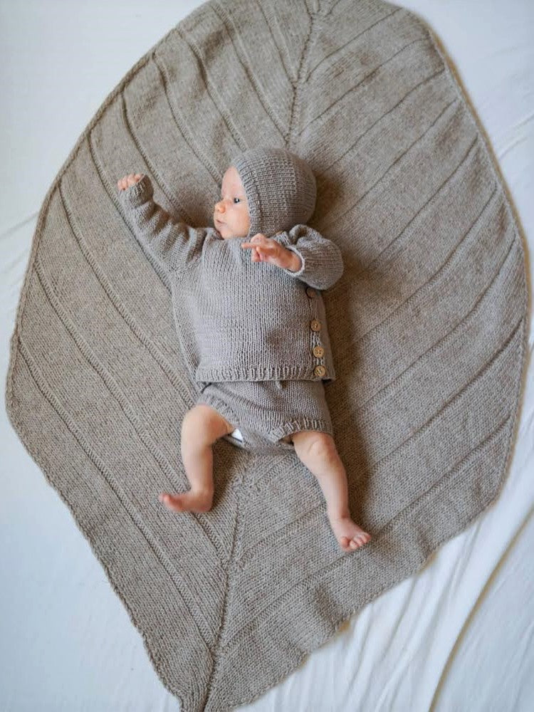 Leaf blanket