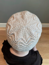 Last inn bildet i Galleri-visningsprogrammet, Tuva earflap hat